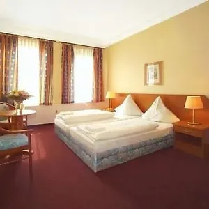 Am Hauptbahnhof Otel